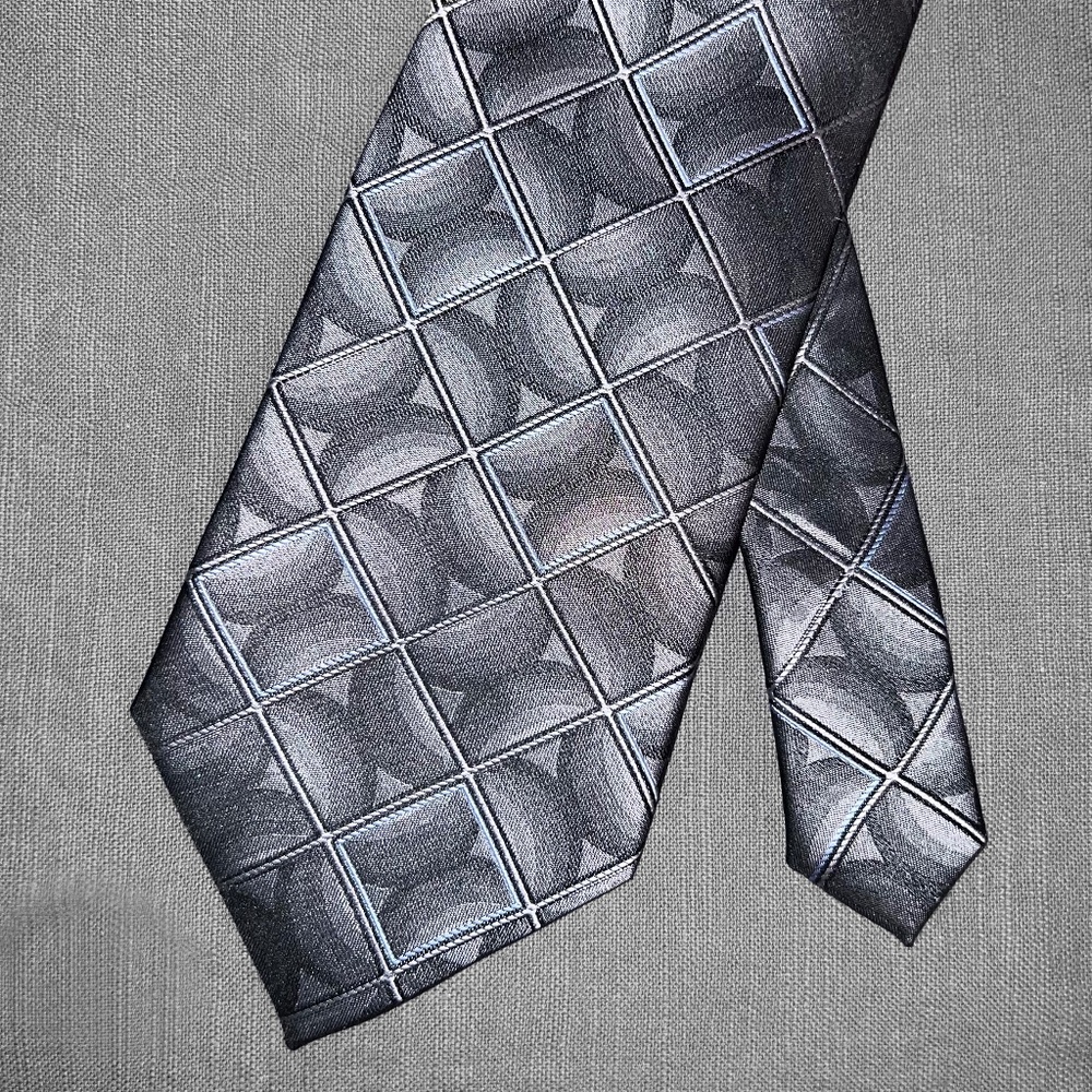 Mazzoni Black & Silver Metallic Tie